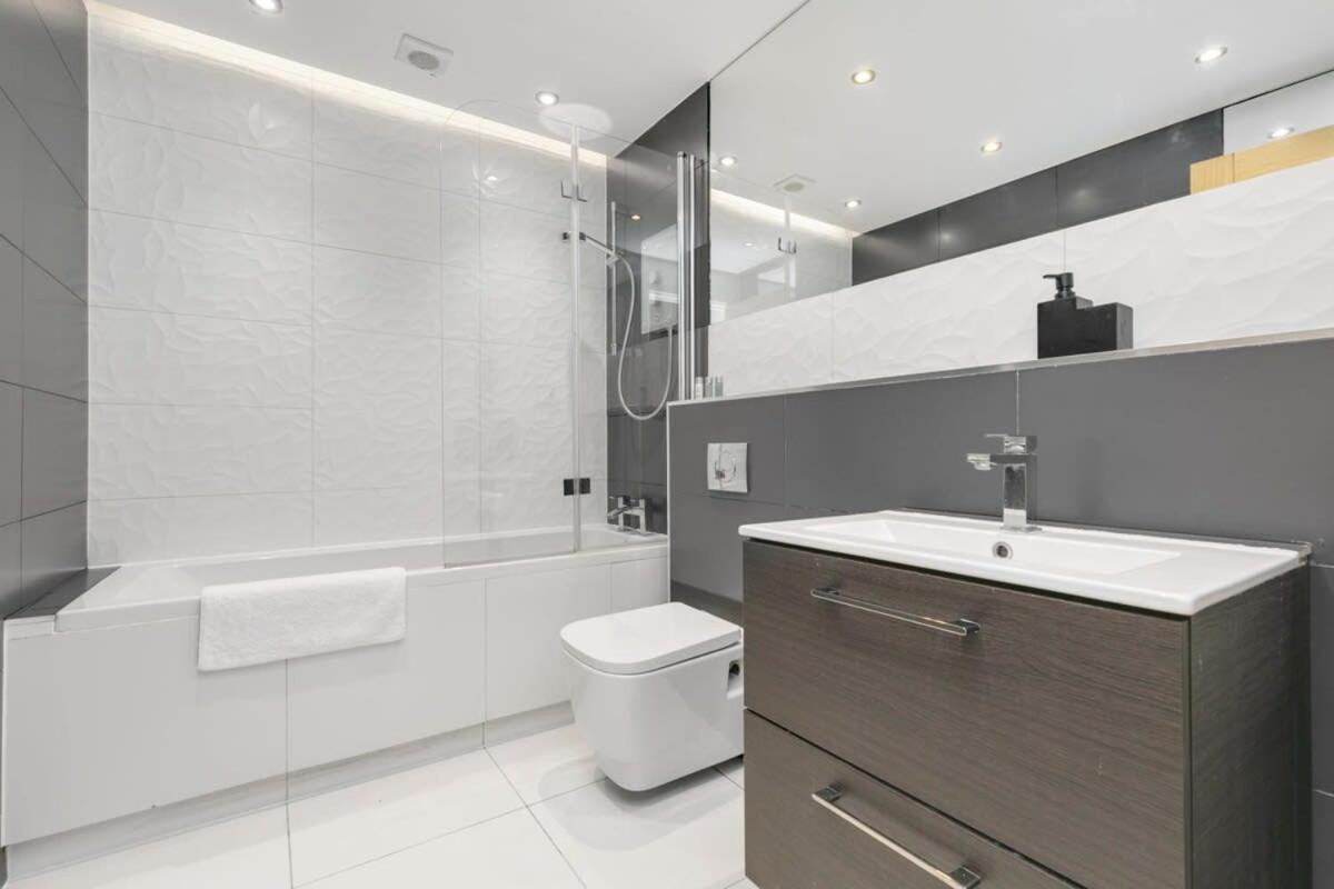Modern 1 Bedroom Apartment In Central Woking Eksteriør billede